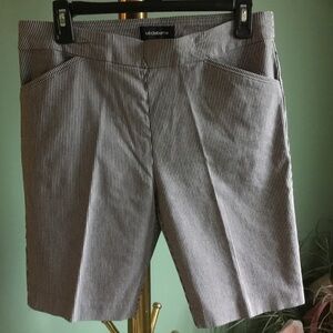 Liz Claiborne Classic Grey Striped Bermuda Shorts - Size M - NWOT